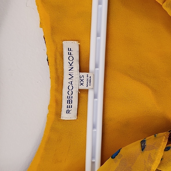 Rebecca Minkoff XXS ruffled short sleeve tie front yellow floral print blouse - Picture 2 of 6